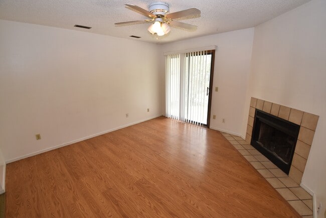 Photo - 1050 Mazatlan Cir House