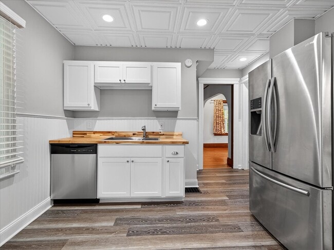 Foto del edificio - 919 Goodman St S