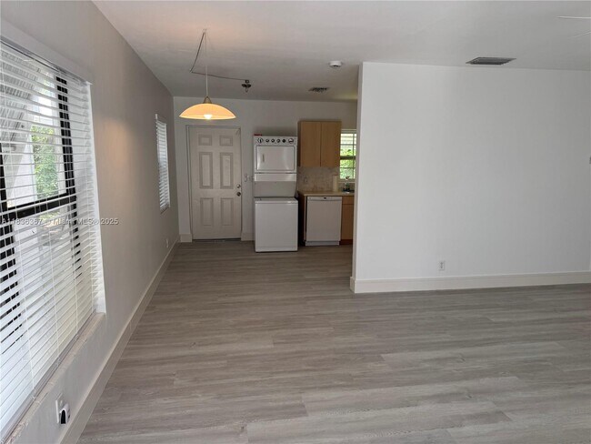 Foto del edificio - 411 Northlake Ct