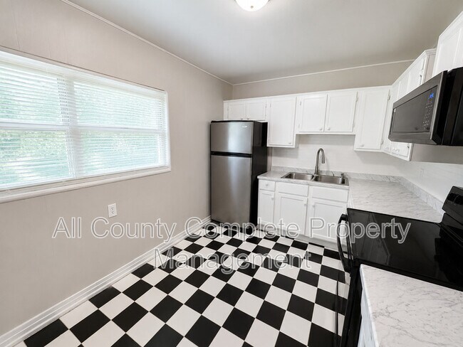 Foto del edificio - 10415 Briarcliff Rd E