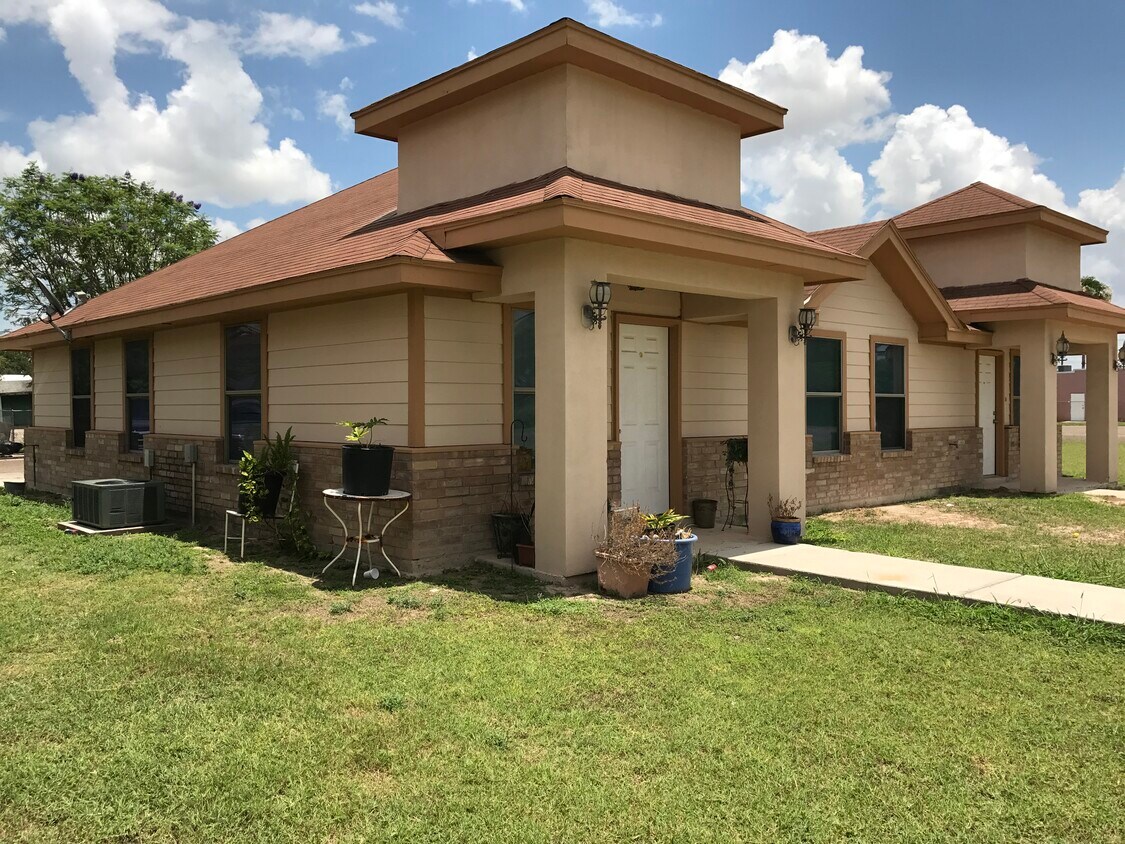 209 Rockport St Unit A, Mission, TX 78573 Apartments in Mission, TX