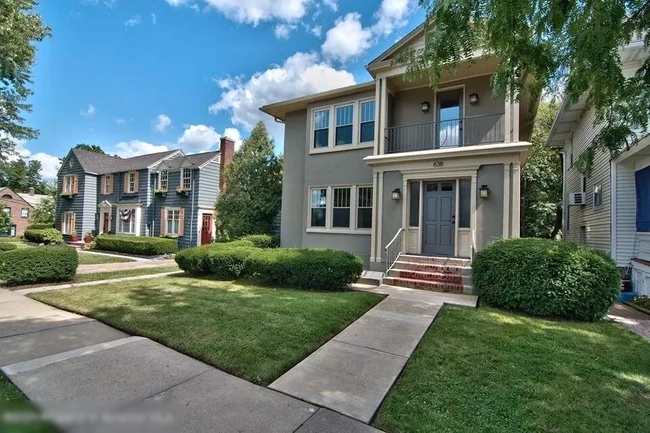Zona de estar al aire libre - 638 Taylor Ave