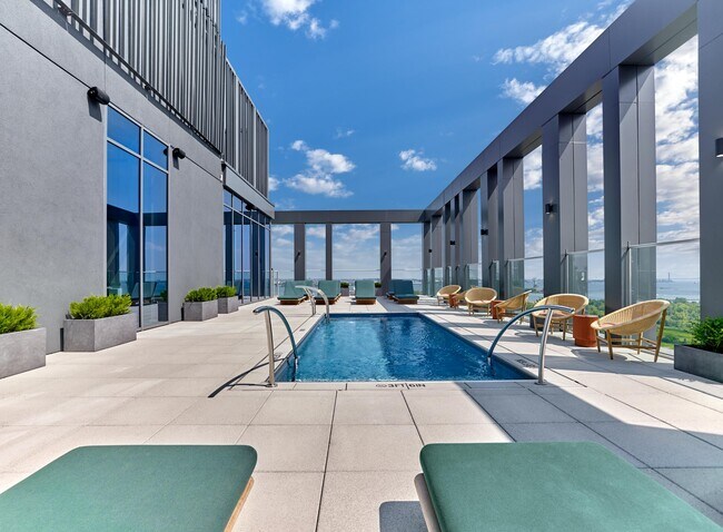 Building Photo - Atlas