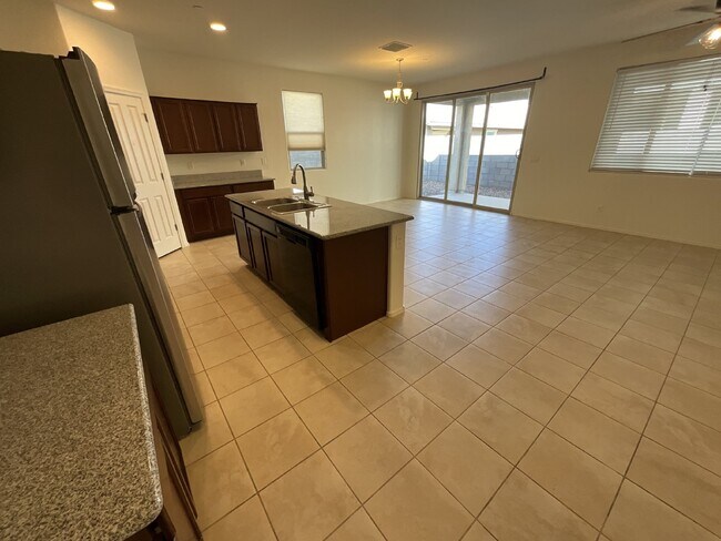 Foto del edificio - "Charming 3-Bed Oasis with Modern Comfort ...