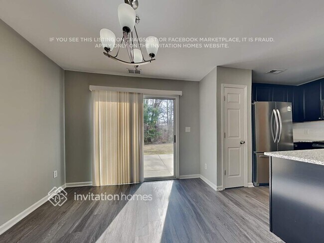 Foto del edificio - 12122 Stewarts Crossing Dr