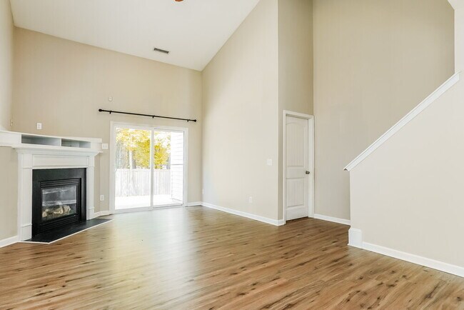 Foto del edificio - 636 Smith Ridge Way