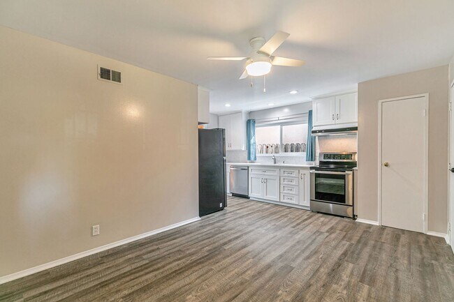 Foto del edificio - Beautiful 3-Bedroom 2-Bathroom San Jose Home