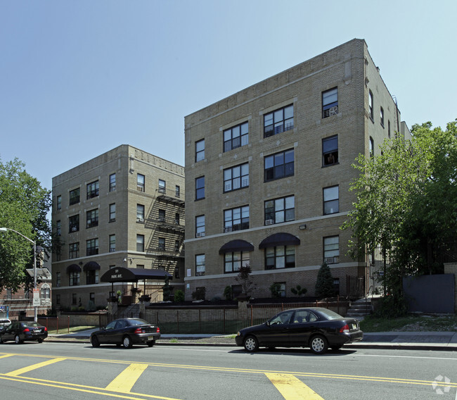 Primary Photo - Park Terrace Apartments