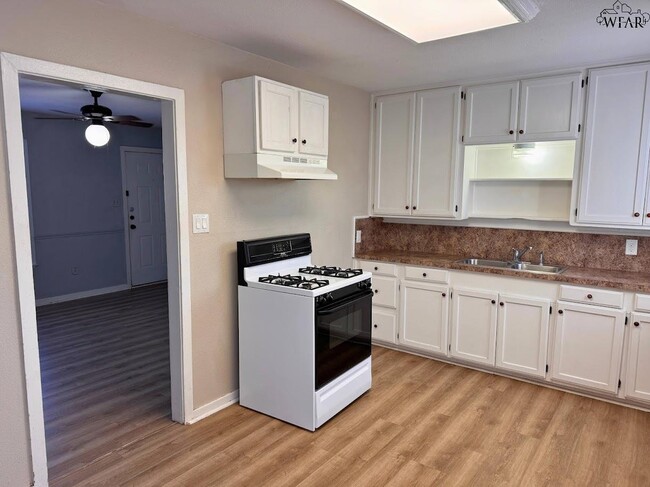 Foto del edificio - 2939 Parish St