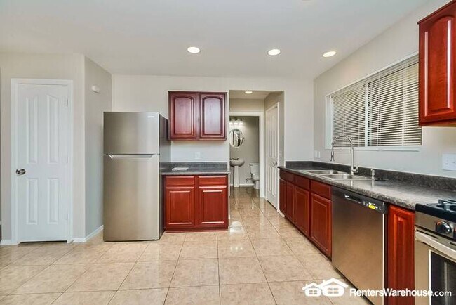 NEWLY RENOVATED!!! 3 bed 2 bath Ready for ... - 4