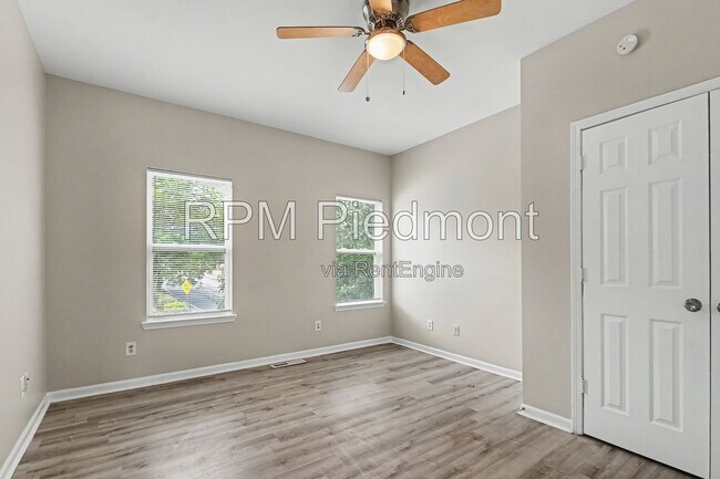 Foto del edificio - 753 Prince Pl NW