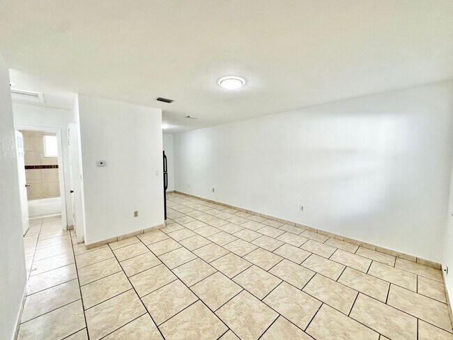 Building Photo - 1171/1173 NW 58th Terrace