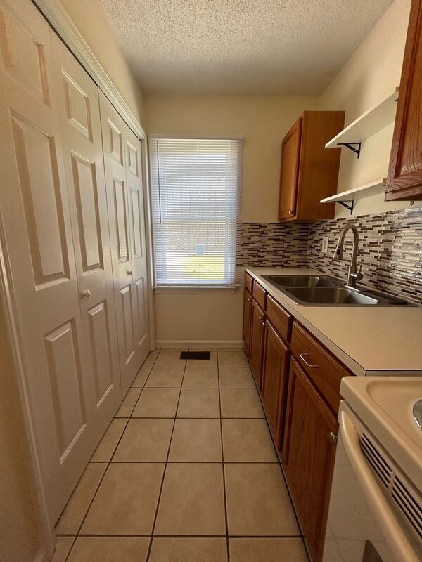 Building Photo - 4707 Grassy Creek Rd