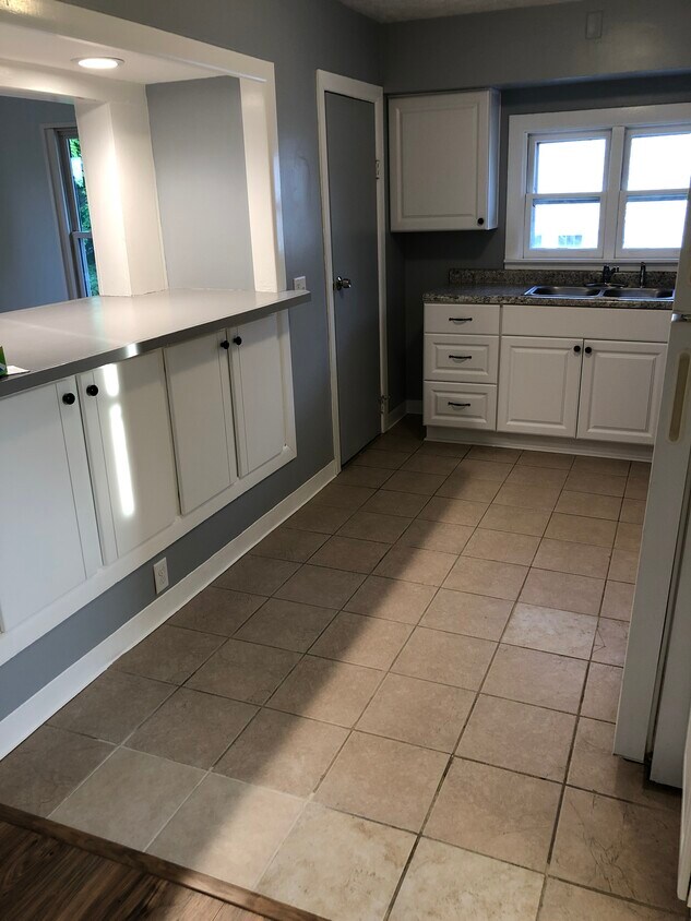 Foto del edificio - 1021 Tamarack Ave NW