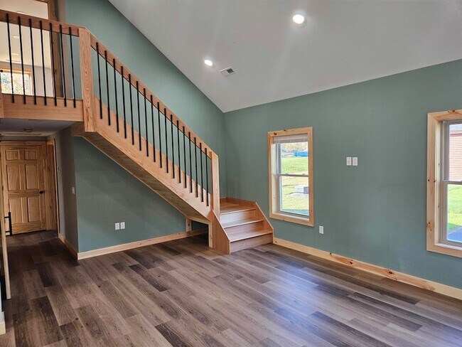 Foto del edificio - 22 Steele Dr