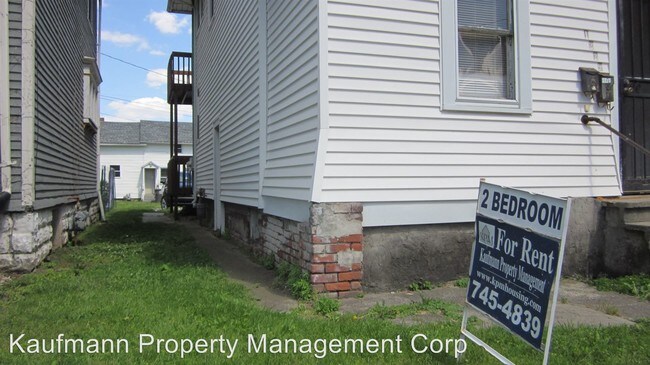Building Photo - 1229 Fulton St