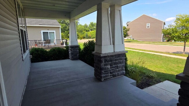 Building Photo - New build in New Brighton - 3 bedrooms in Mounds View School District MOVE IN READY