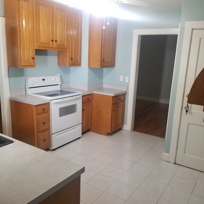 17 high st, Maynard, MA 01754 Townhouse for Rent in Maynard, MA