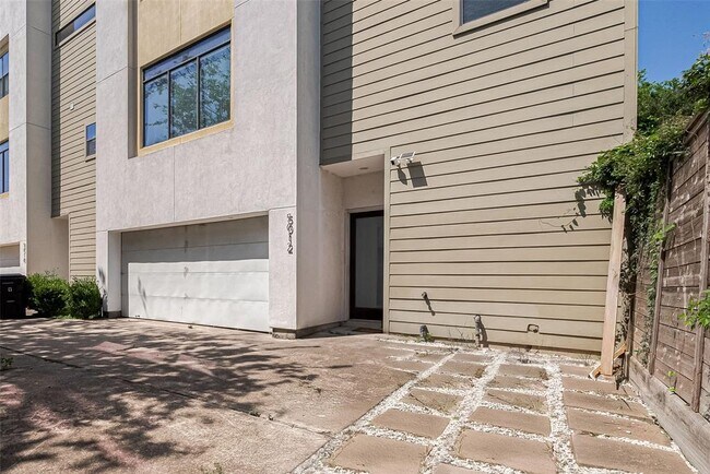 Foto del edificio - 5012 Cornish St