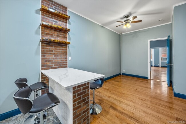 Foto del edificio - 60-21 54th St