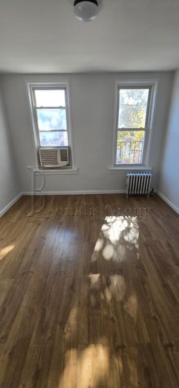 Foto del edificio - 1 bedroom in ASTORIA NY 11105