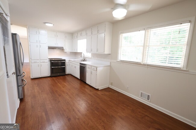 Building Photo - 2953 Evans Woods Dr