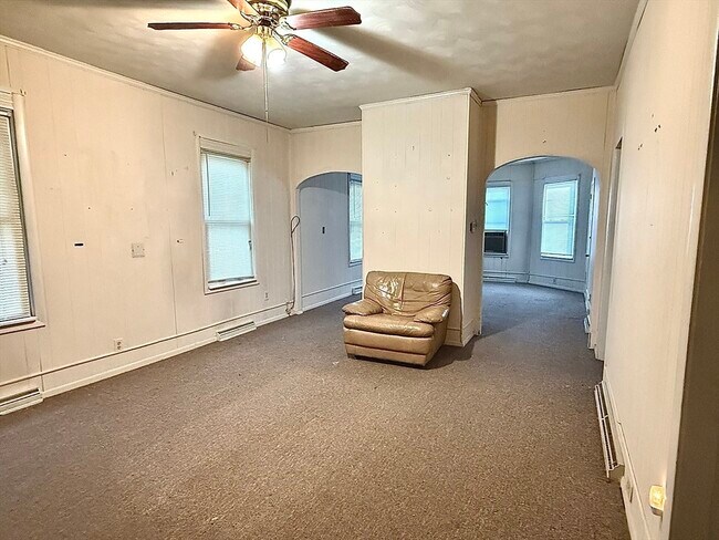 Foto del edificio - 87 Hathaway St