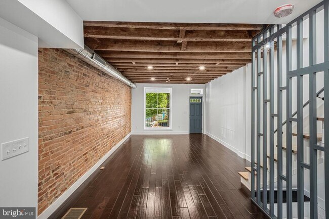 Foto del edificio - 325 W Lorraine Ave