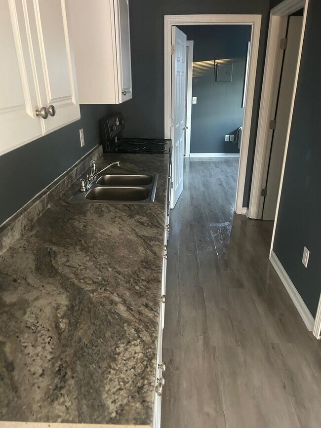 Foto del edificio - 313 W Kearns Ave