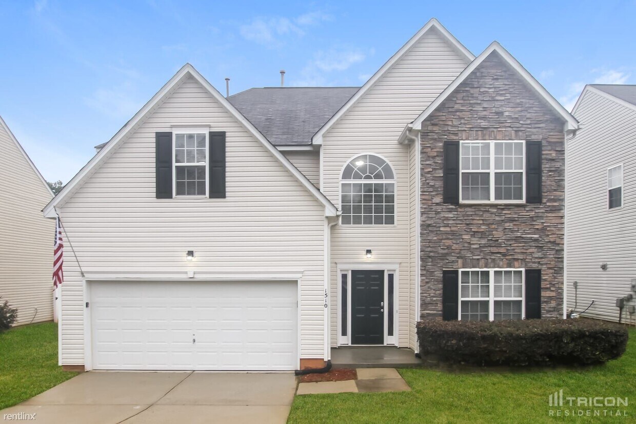 Foto principal - 1510 Peachcroft Rd