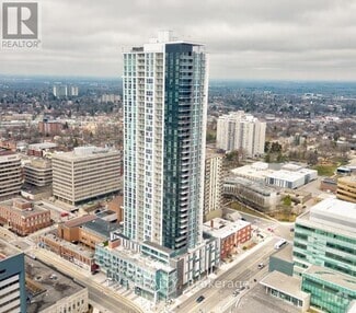Building Photo - 60-1460 Frederick St