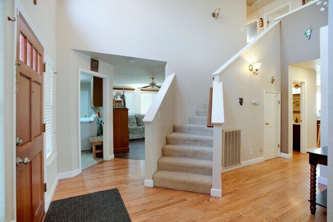 Building Photo - 22107 Vine Ct
