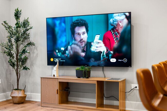 Foto del edificio - 6044 N Winthrop Ave