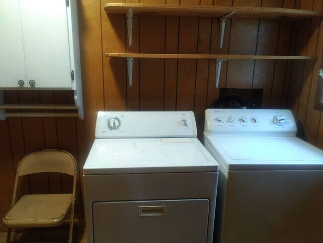 Foto del edificio - 1261 Mitchell Harper Rd