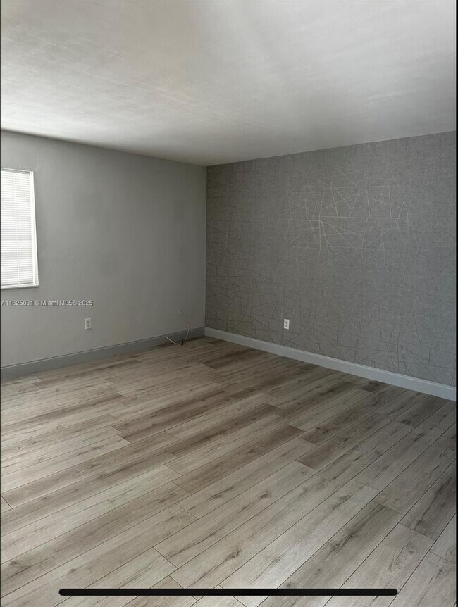 Building Photo - 1260 Drexel Ave
