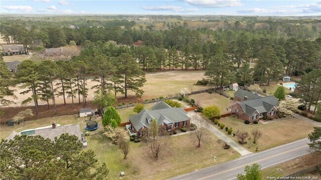 Foto del edificio - 2423 Cypress Lakes Rd