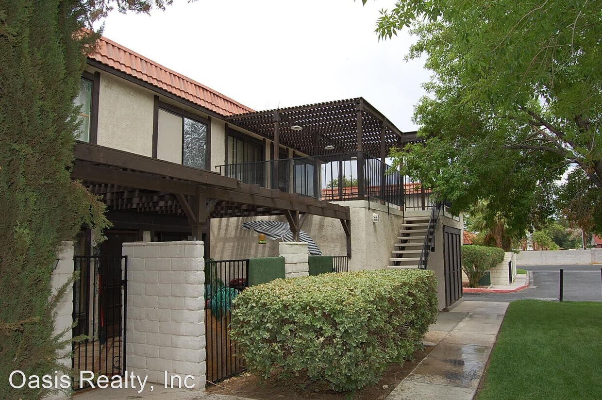 Foto principal - 2 br, 1.5 bath House - 260 Shadybrook Ln. #D
