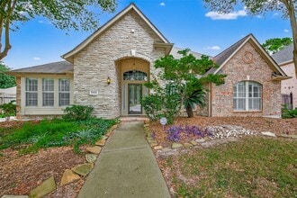 Building Photo - 19106 Allview Ln