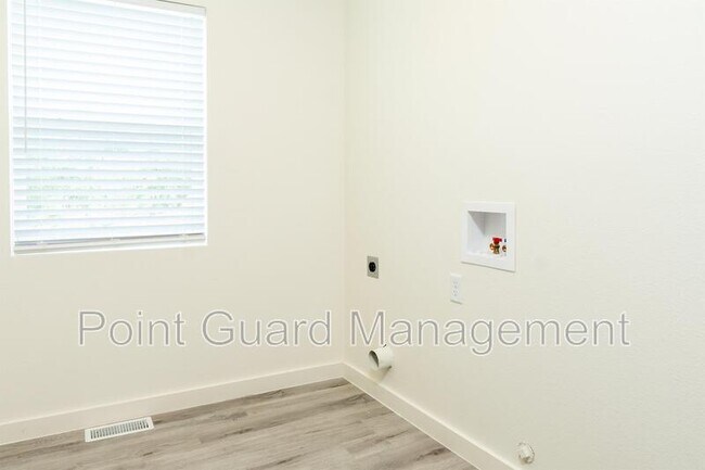 Foto del edificio - 2827 N Oliver