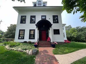 Building Photo - 45 College Ave SE