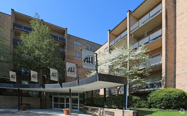 Amberley House Apartments Cincinnati Oh Apartments Com