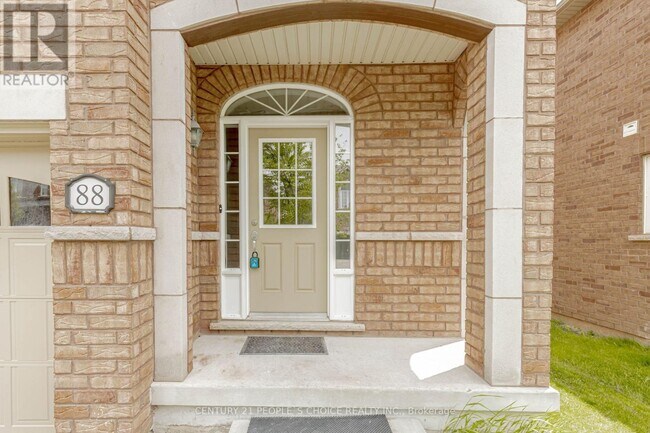 Building Photo - 88-651 FARMSTEAD Dr