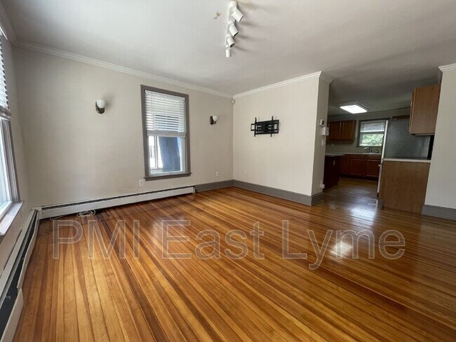 Foto del edificio - 42 Cedar St