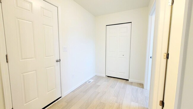 Foto del edificio - 1929 Blue Stem Ct