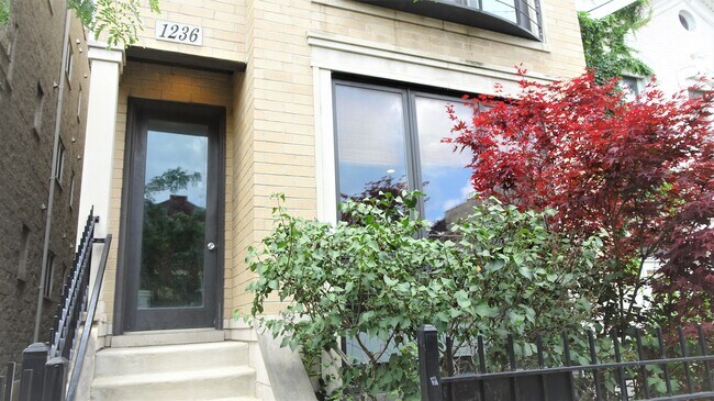 Exterior - 1236 W Ohio St