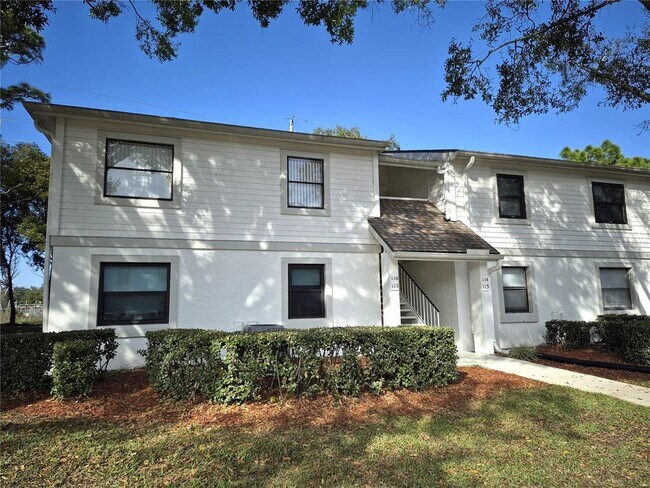 Foto del edificio - 114 Meadow Ln