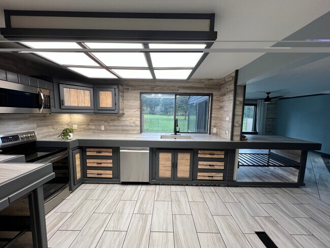 Foto del edificio - 20647 NW Lapine Way