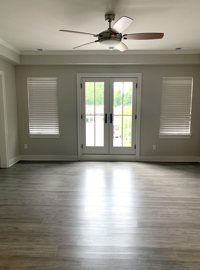 Living Room - 7 Buttonwood Dr