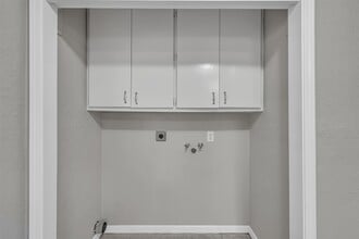 Building Photo - 29806 Lazy Ln