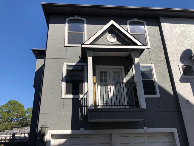 Foto del edificio - 3710 Sherwood Ln